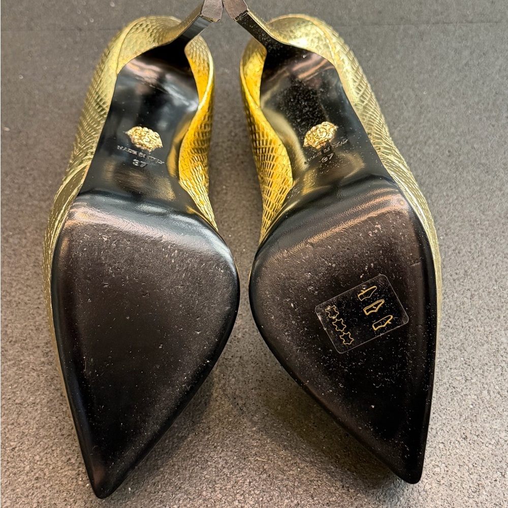 Versace Gold Medusa Head Platform Stiletto Pumps EU 37 - Picture 5 of 5